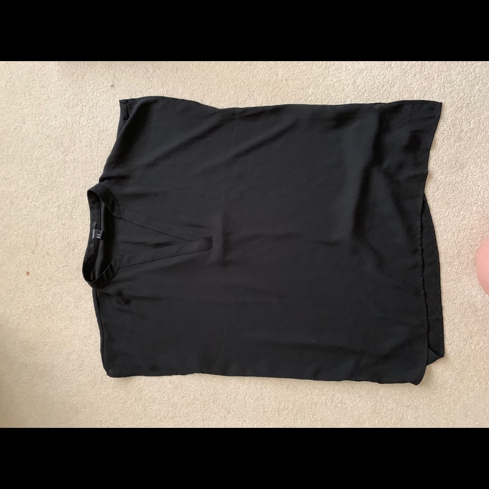 FOREVER 21 LIGHTWEIGHT BLOUSE